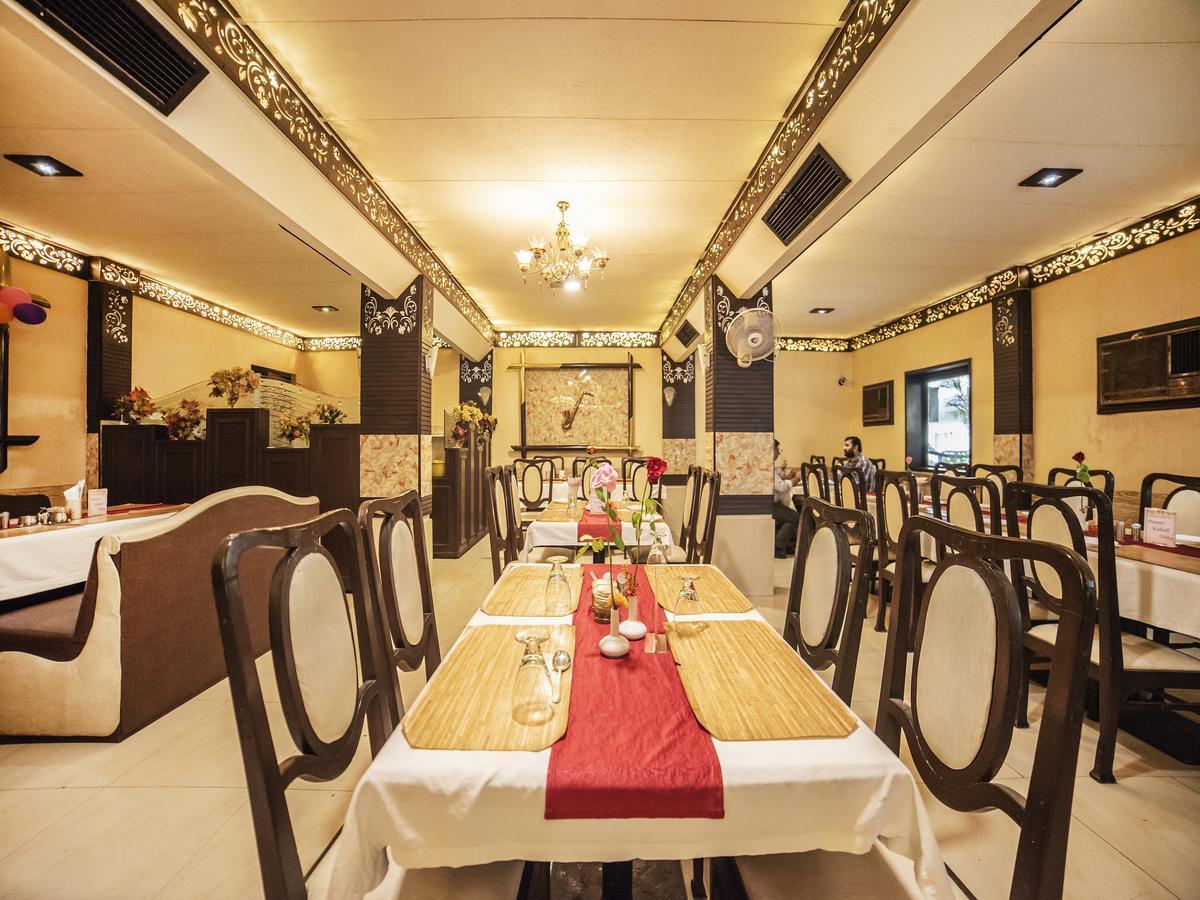 Fabhotel Santoor Geeta Bhawan Square Indore Extérieur photo