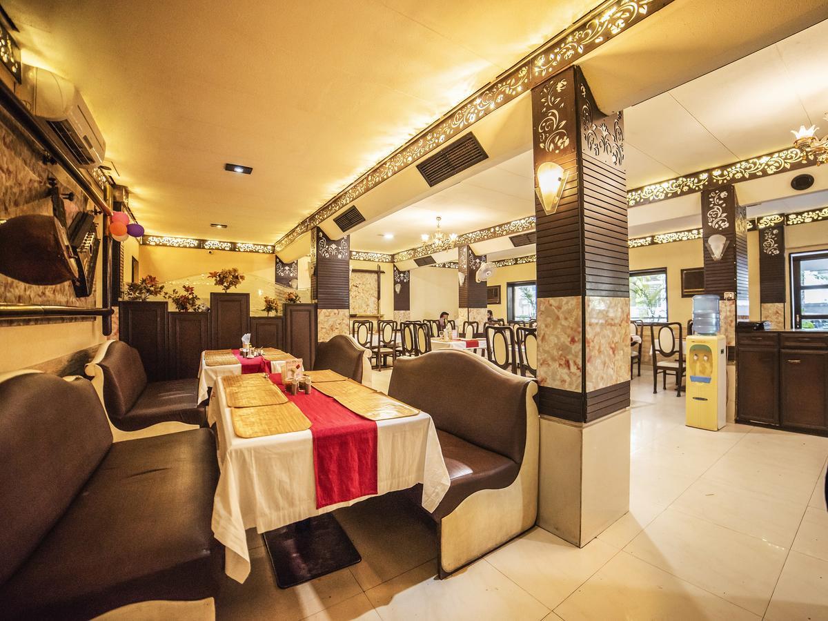 Fabhotel Santoor Geeta Bhawan Square Indore Extérieur photo